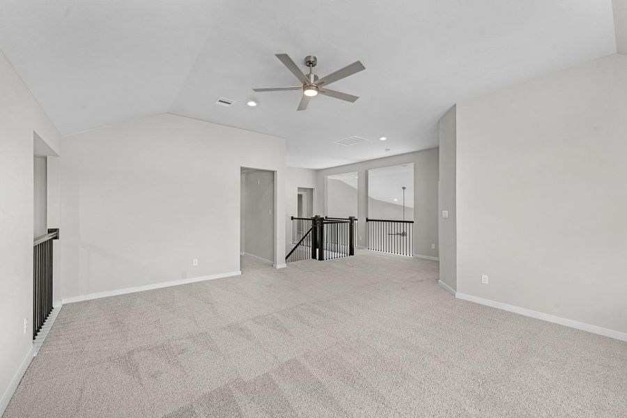 Spacious, unfurnished interior of a new home in Briarwood Crossing, Rosenberg (Image 40).