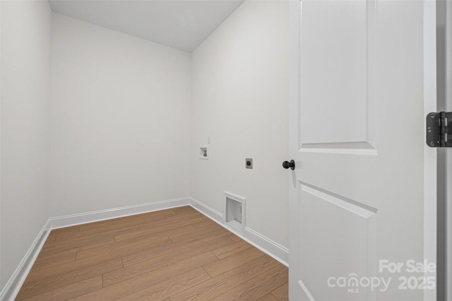 Image 44 of a home in .