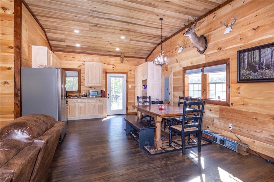 Community amenities in , Jasper (Image 33).