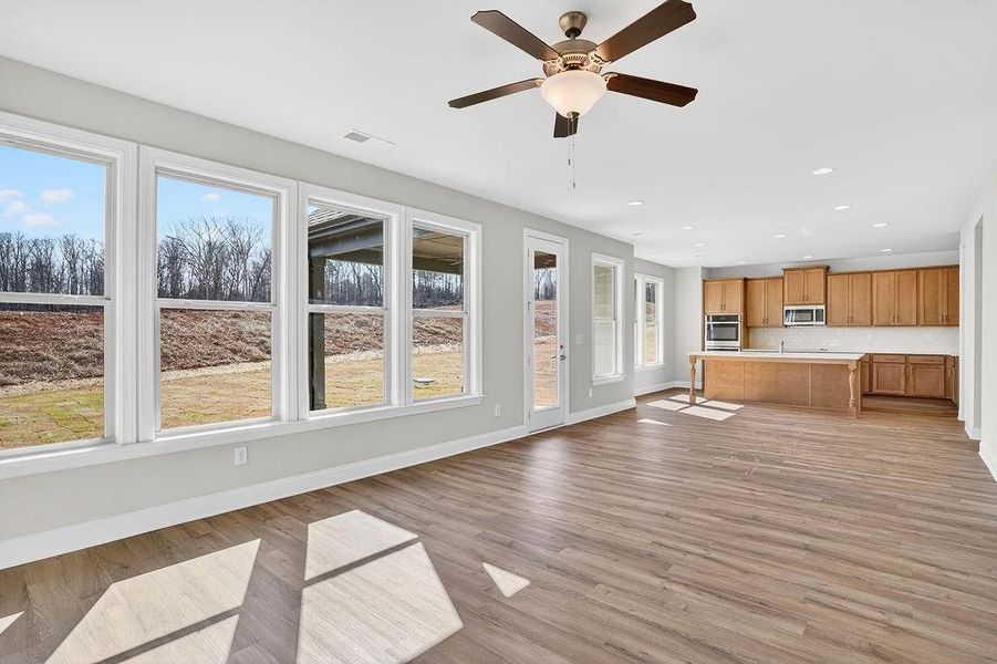 Spacious, unfurnished interior of a new home in , Homer (Image 16).