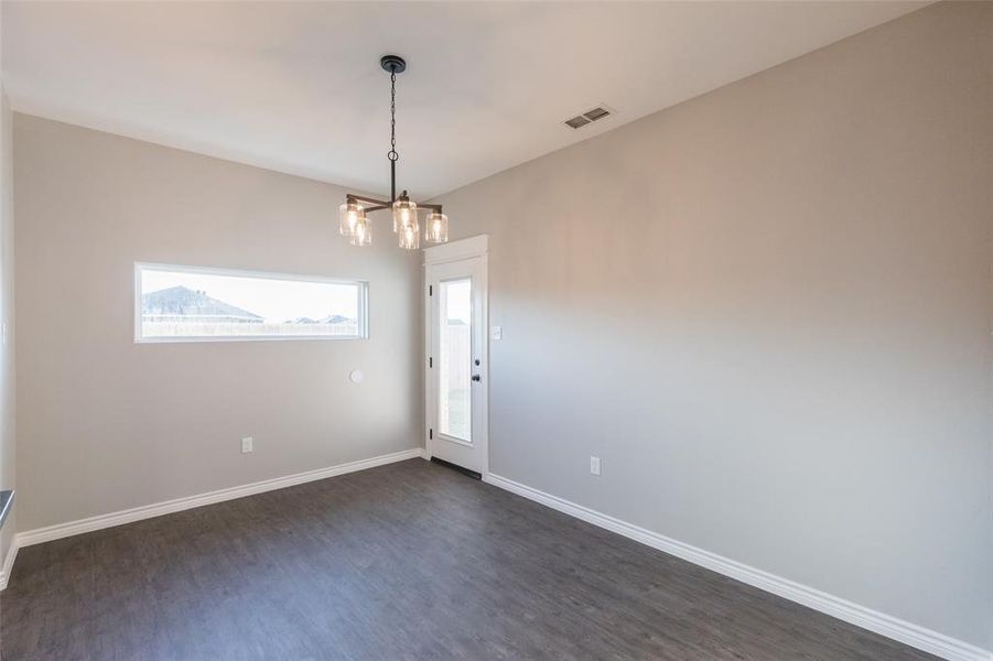 Spacious, unfurnished interior of a new home in , Abilene (Image 17).