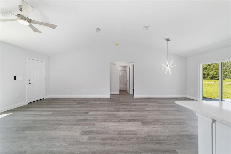 Spacious, unfurnished interior of a new home in , Dunnellon (Image 16).