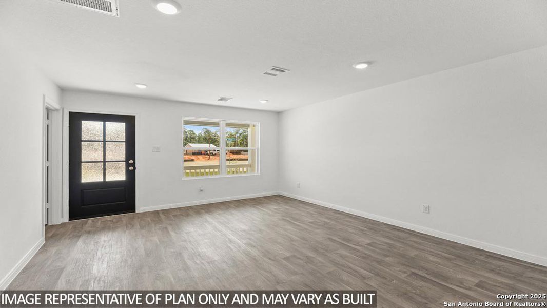 Spacious, unfurnished interior of a new home in Sonora, San Antonio (Image 6). Spacious, unfurnished interior of a new home in Sonora, San Antonio (Image 6).