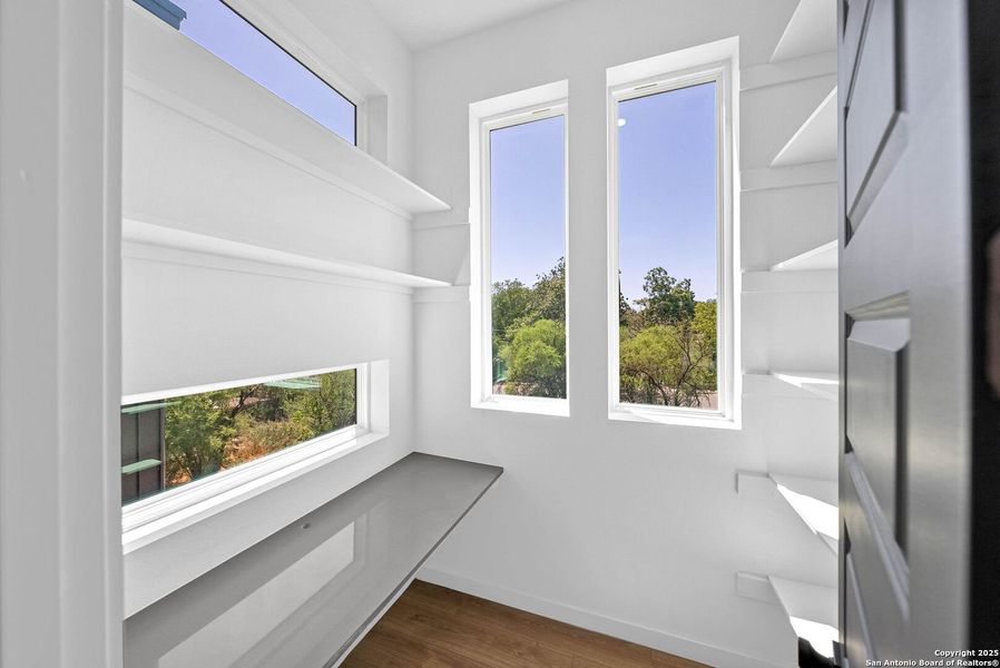 Spacious, unfurnished interior of a new home in , San Antonio (Image 24).