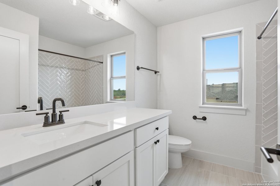 Furnished interior view inside a new home in Haby Hill 50s, San Antonio (Image 8).