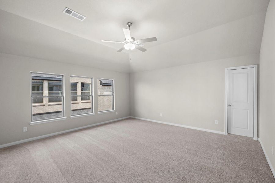 Spacious, unfurnished interior of a new home in Jubilee, Hockley (Image 28).