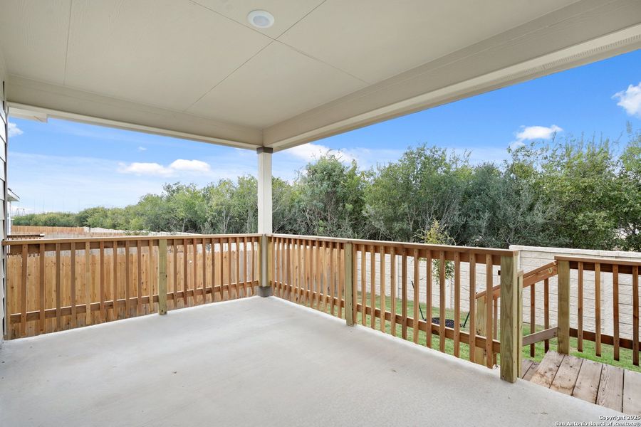 Exterior details and patio area of a home in Hunters Ranch, San Antonio (Image 25).