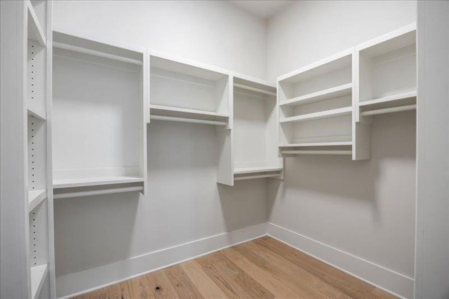 Spacious, unfurnished interior of a new home in Crossroads, Alpharetta (Image 44).