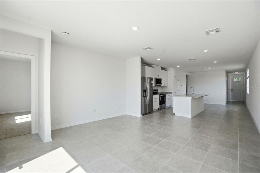 Spacious, unfurnished interior of a new home in Leyland Preserve - Premier Series, Brooksville (Image 45).