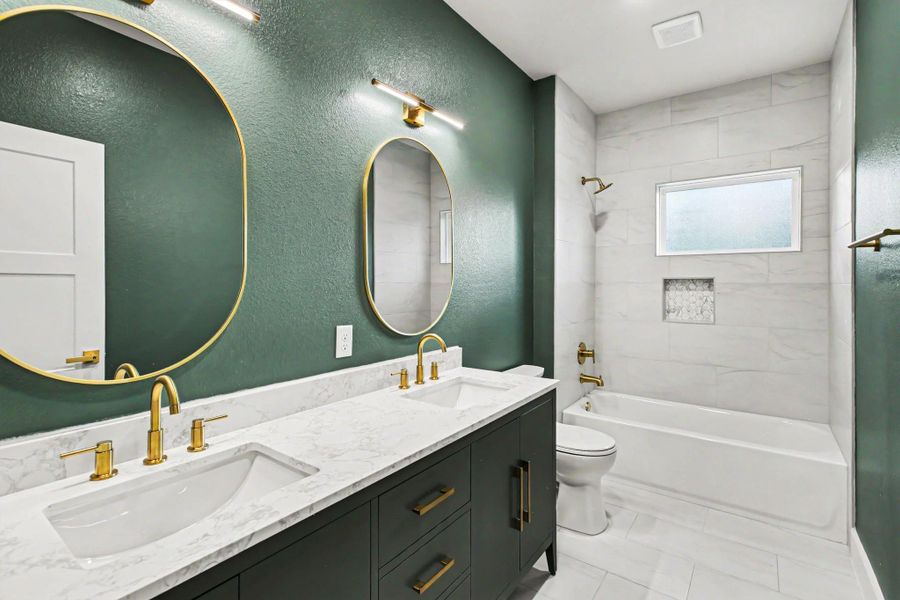 Secondary Full Bath