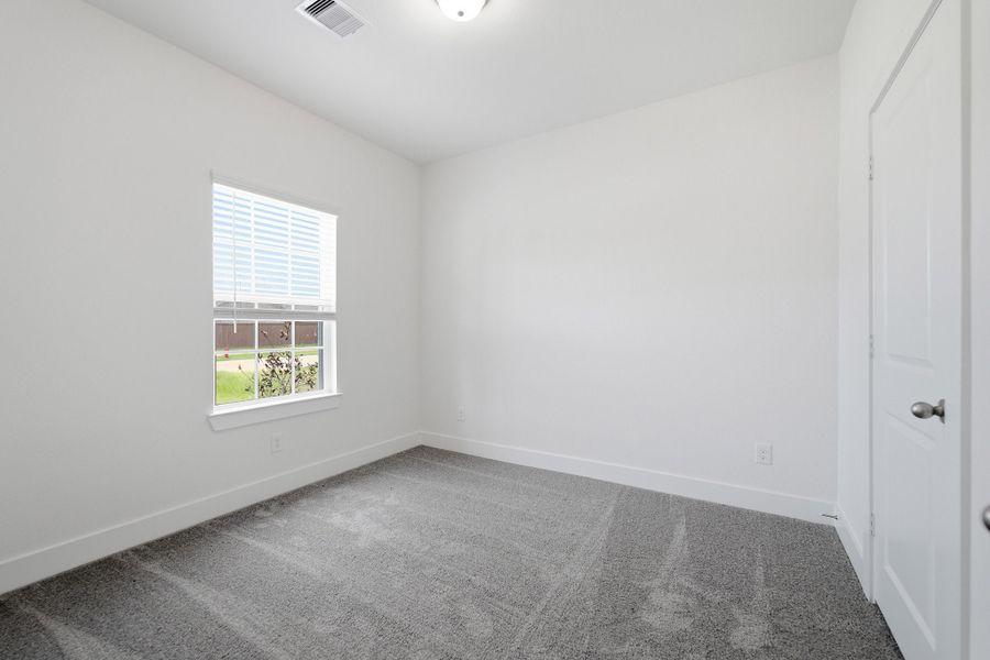 Spacious, unfurnished interior of a new home in Harvest Pointe, Needville (Image 22).