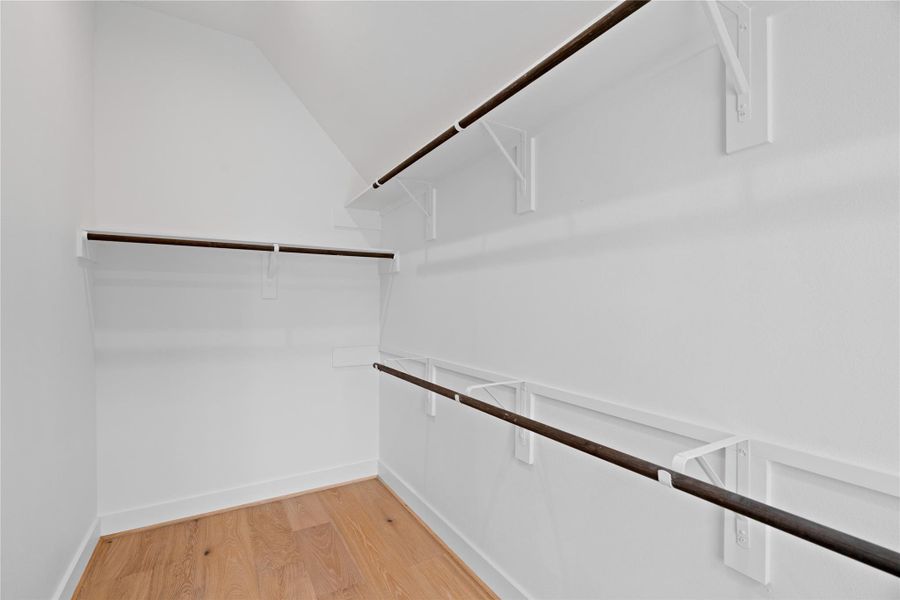Spacious, unfurnished interior of a new home in , Houston (Image 27).