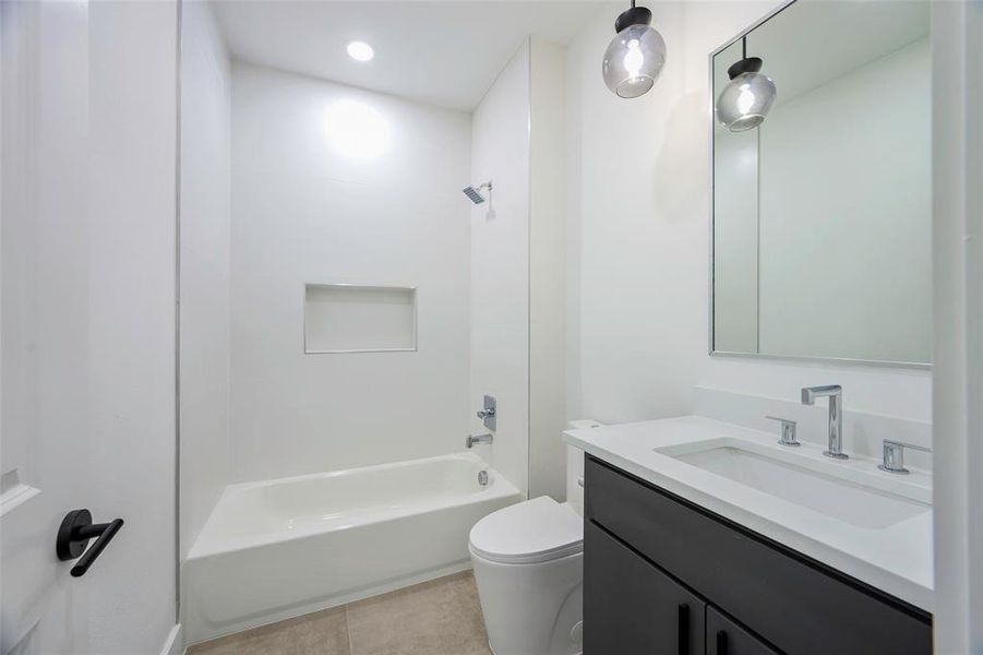 Furnished interior view inside a new home in , Dallas (Image 18). Furnished interior view inside a new home in , Dallas (Image 18).