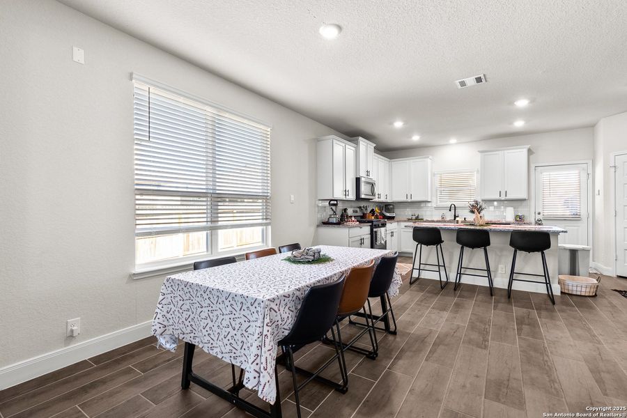 Furnished interior view inside a new home in , Cibolo (Image 13). Furnished interior view inside a new home in , Cibolo (Image 13).