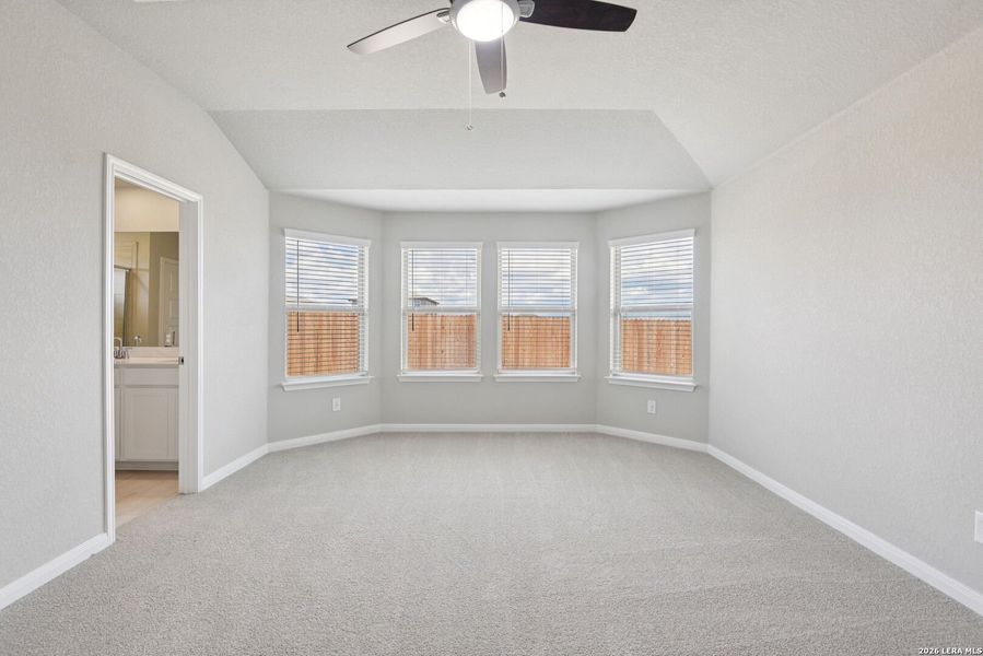 Spacious, unfurnished interior of a new home in Sagebrooke - Premier Series, San Antonio (Image 30).