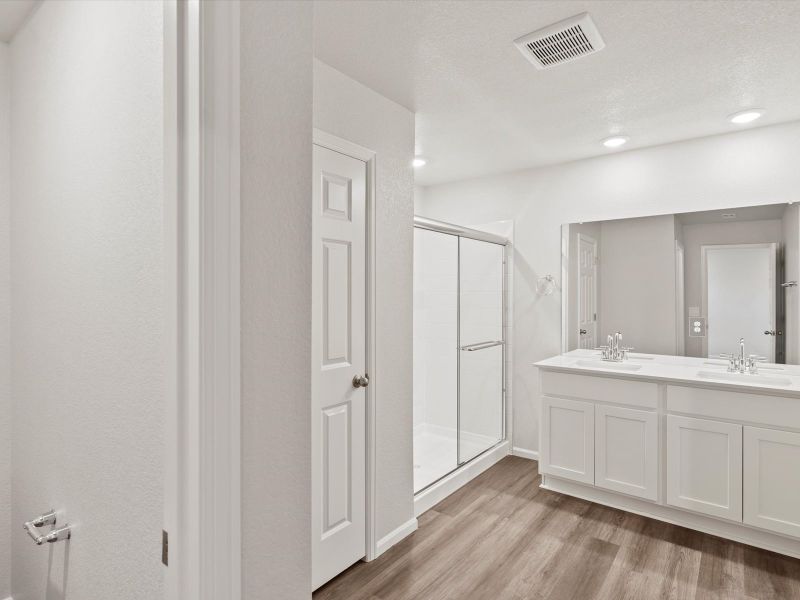 Furnished interior view inside a new home in Lake Bluff, Greeley (Image 4).