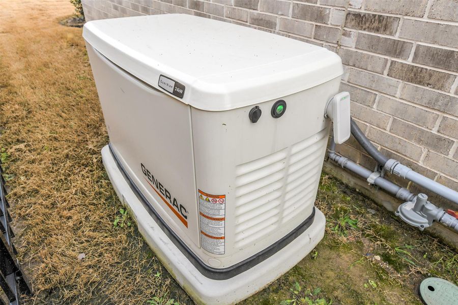 Close-up of interior finishes inside a home in Chambers Creek, Willis (Image 21).