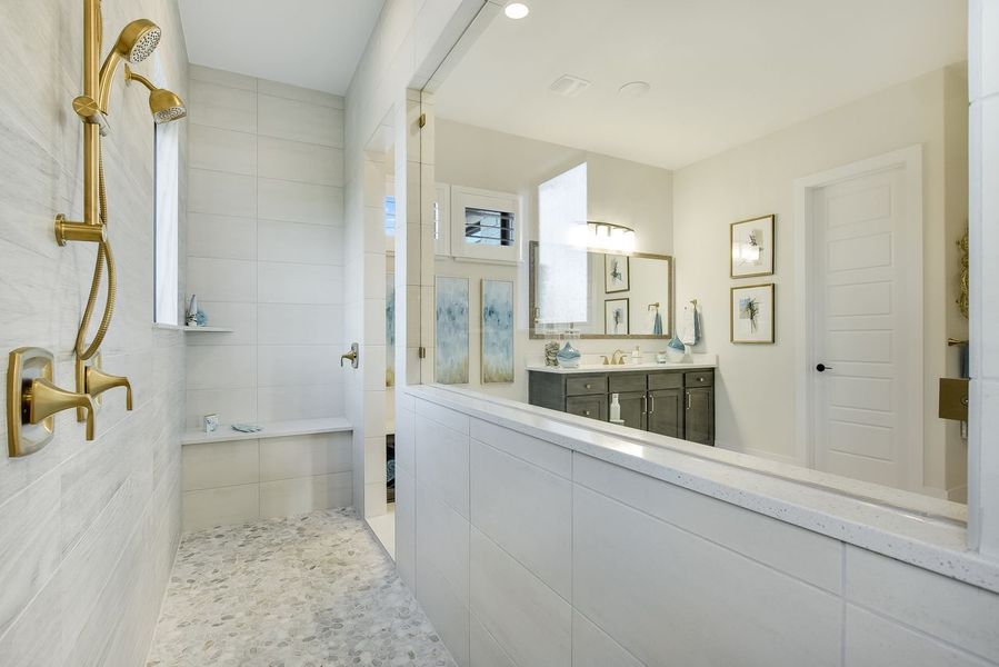 Representative furnished interior of a home built from the Siena III by Giddens Homes in Clearwater Ranch, Liberty Hill (Image 99).