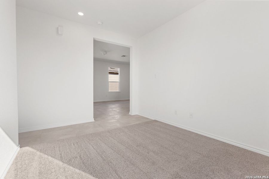 Spacious, unfurnished interior of a new home in Spanish Trails, San Antonio (Image 26). Spacious, unfurnished interior of a new home in Spanish Trails, San Antonio (Image 26).