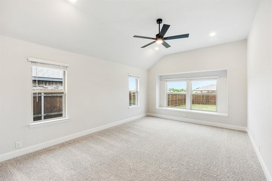 Spacious, unfurnished interior of a new home in Star Ranch, Godley (Image 28).