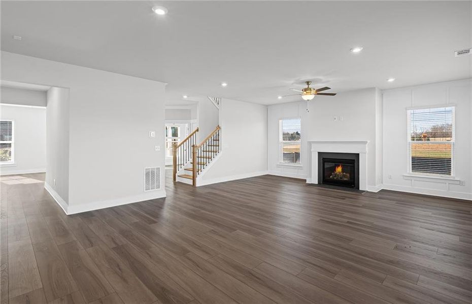 Spacious, unfurnished interior of a new home in Creekside at Skelton, Jefferson (Image 16).
