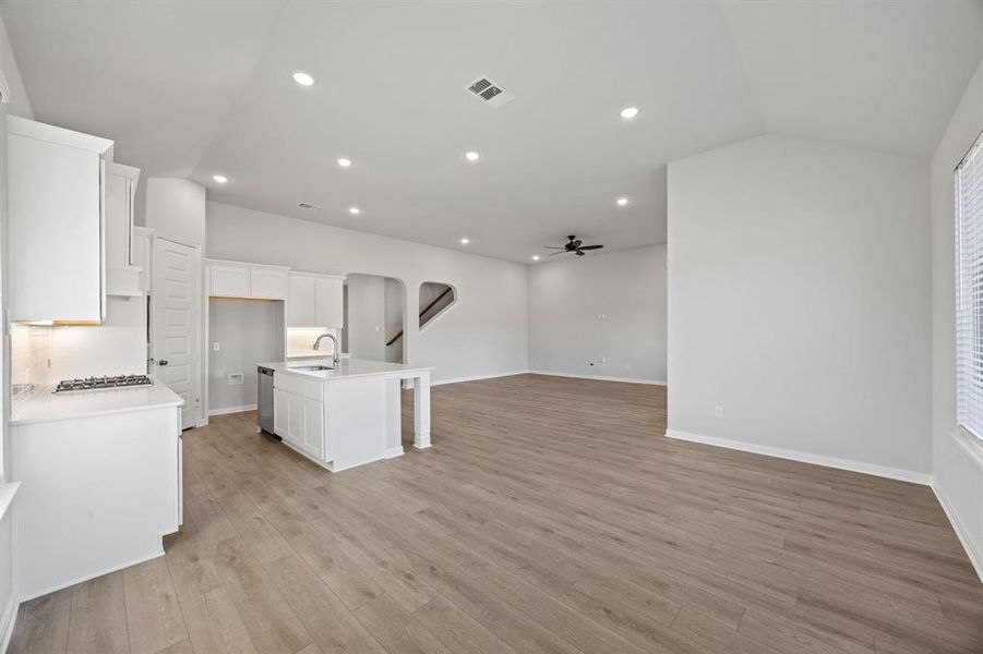 6-web-or-mls-3517-kingdom-dr 6-web-or-mls-3517-kingdom-dr