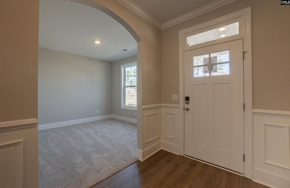 Spacious, unfurnished interior of a new home in The Cove, Sumter (Image 22).