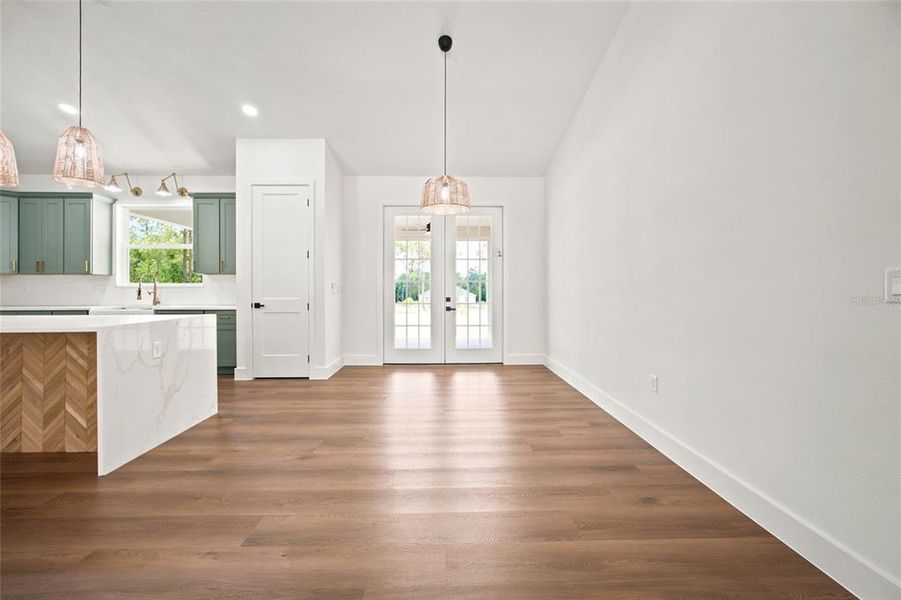 Spacious, unfurnished interior of a new home in , Dunnellon (Image 36).