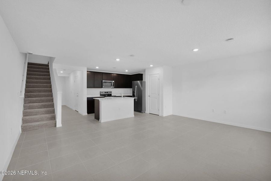 Spacious, unfurnished interior of a new home in , Jacksonville (Image 21).