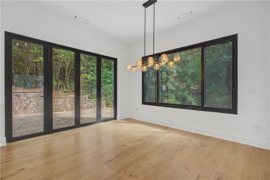 Spacious, unfurnished interior of a new home in , Atlanta (Image 23).
