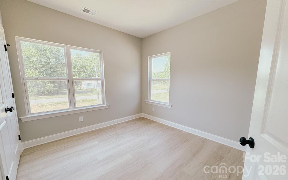 Spacious, unfurnished interior of a new home in , Salisbury (Image 18).