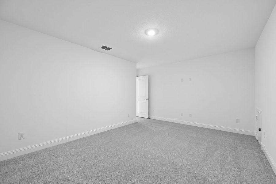Spacious, unfurnished interior of a new home in The Ridge at Northlake, Northlake (Image 27).
