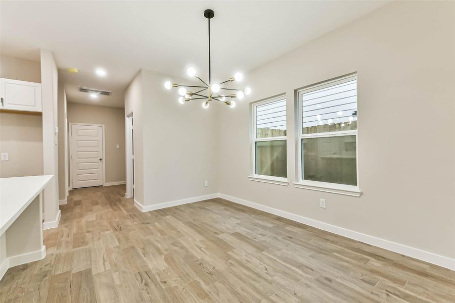 Spacious, unfurnished interior of a new home in , Missouri City (Image 21).