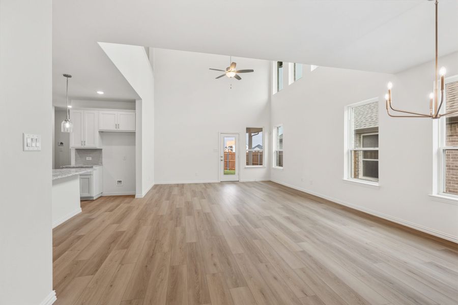 Spacious, unfurnished interior of a new home in Edgewater, Fate (Image 14).
