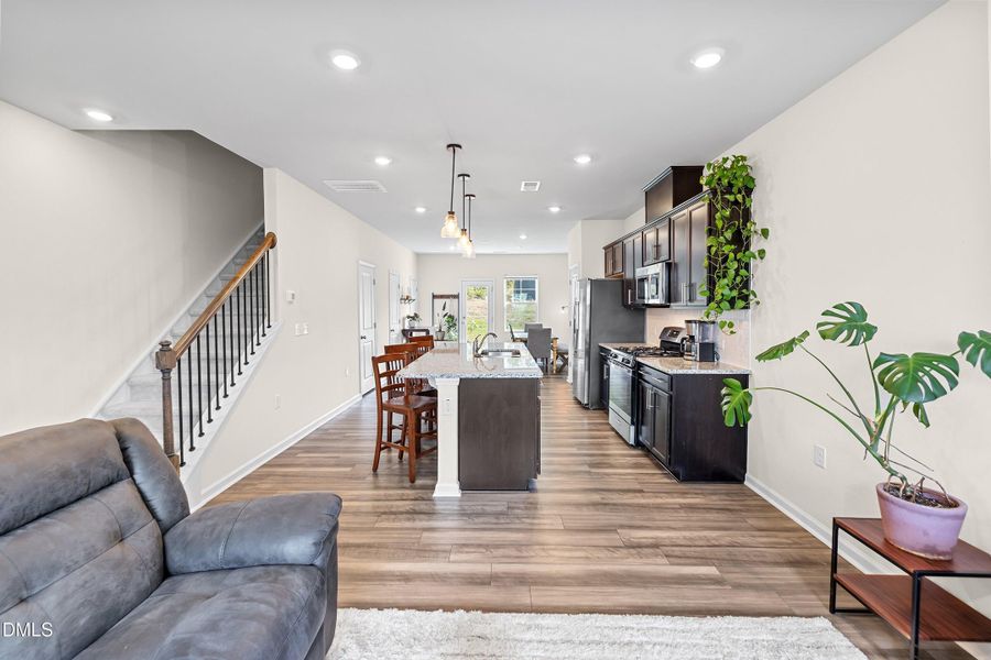 10-2494 Tonoloway Dr20251010_0193