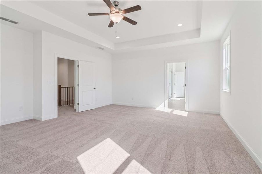 Spacious, unfurnished interior of a new home in East Harbor II at Chestatee, Dawsonville (Image 53).
