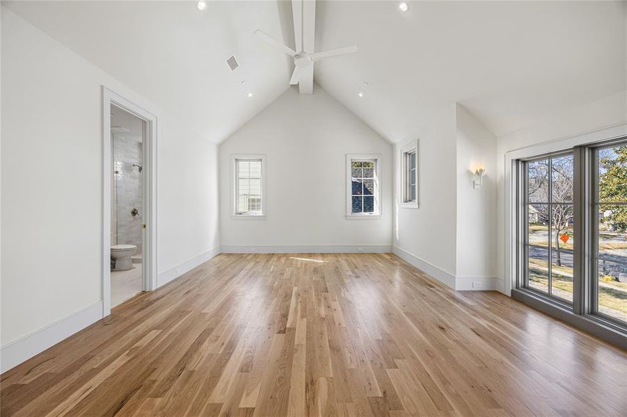 Spacious, unfurnished interior of a new home in , University Park (Image 22).