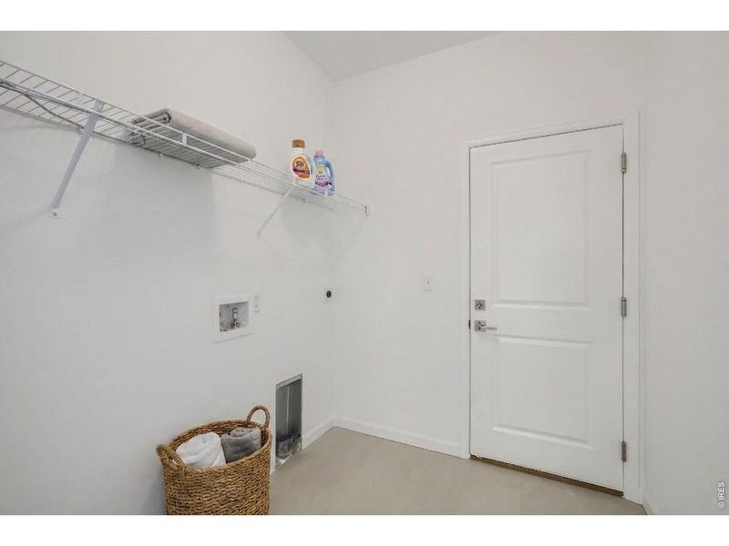 Spacious, unfurnished interior of a new home in Waterfield, Fort Collins (Image 22).