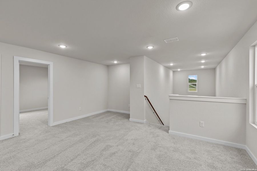 Spacious, unfurnished interior of a new home in Park Place, New Braunfels (Image 18).