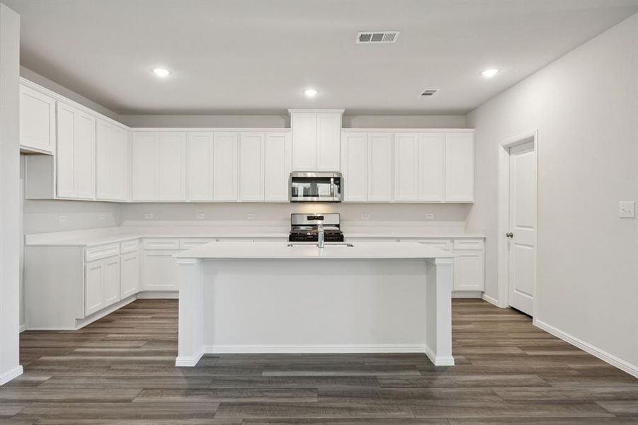 Furnished interior view inside a new home in Santorini, Seagoville (Image 9). Furnished interior view inside a new home in Santorini, Seagoville (Image 9).