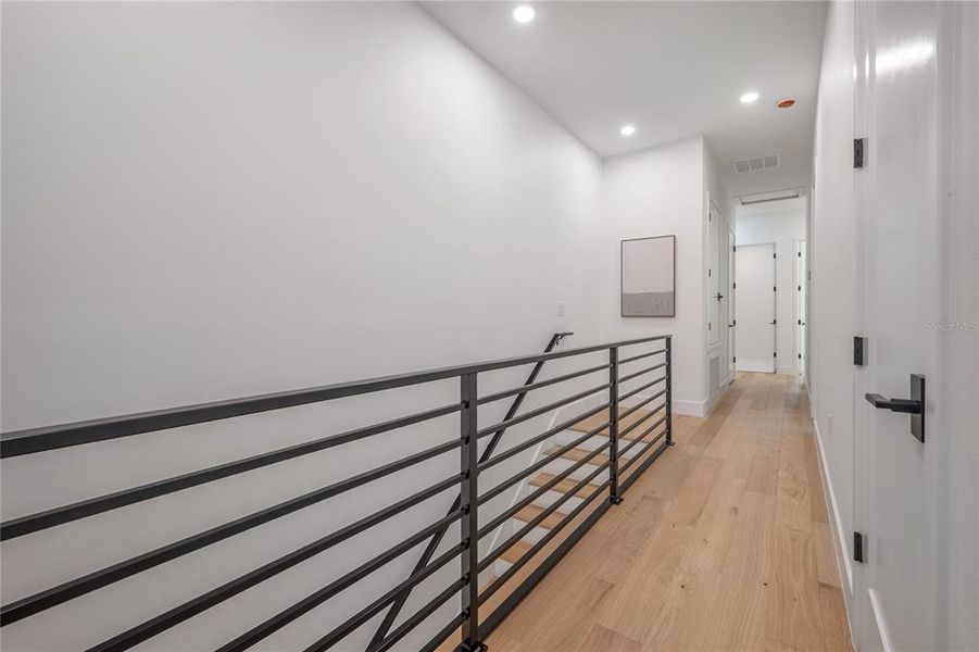 Spacious, unfurnished interior of a new home in , Tampa (Image 21).