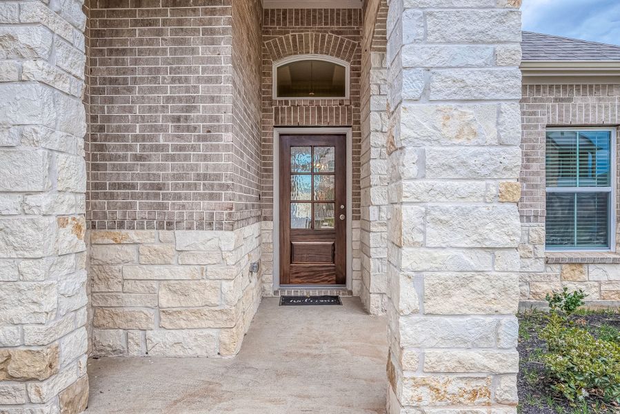 Representative exterior details of a home built from the Floor Plan 1830 by Colina Homes in Grand Magnolia, Magnolia (Image 30). Representative exterior details of a home built from the Floor Plan 1830 by Colina Homes in Grand Magnolia, Magnolia (Image 30).