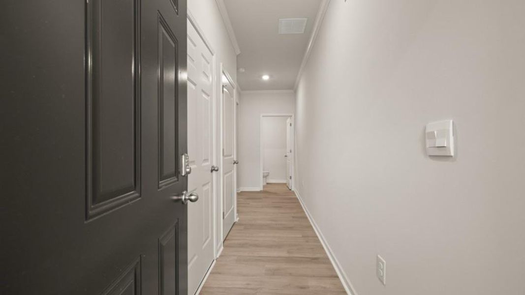Spacious, unfurnished interior of a new home in Falcon Landing Townhomes, Gainesville (Image 18).