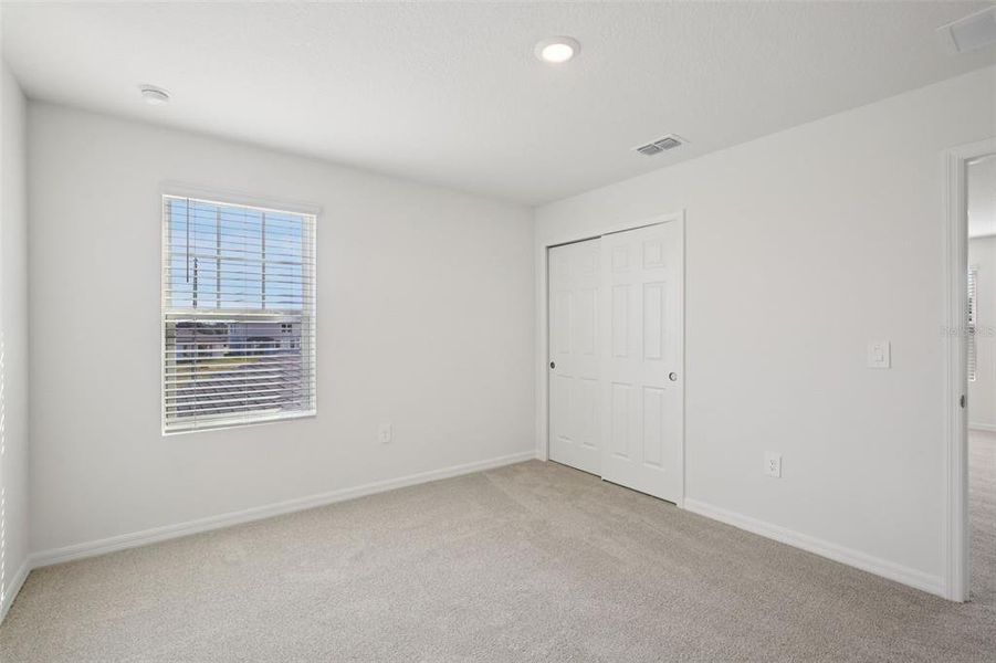 Spacious, unfurnished interior of a new home in , Lake Alfred (Image 22).