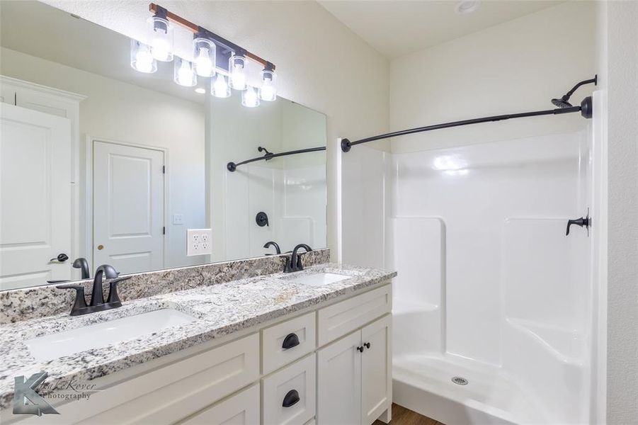 granite bathroom