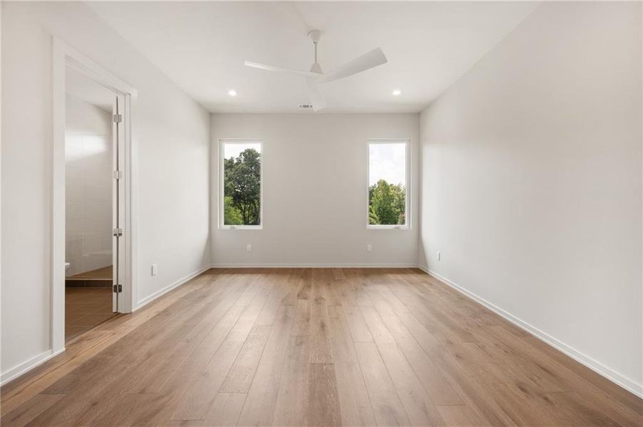 Spacious, unfurnished interior of a new home in , Sandy Springs (Image 23).