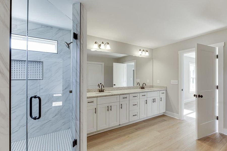 Furnished interior view inside a new home in , Hartwell (Image 9).