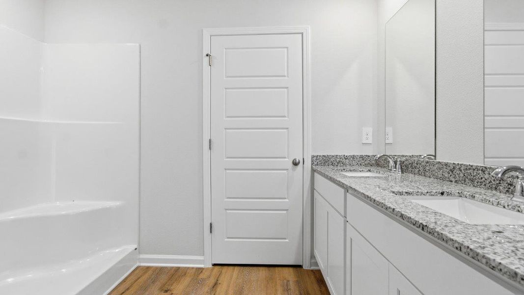 Furnished interior view inside a new home in Wesley Park, Crawfordville (Image 8).
