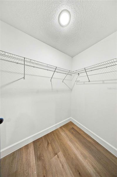 Spacious, unfurnished interior of a new home in , Ocala (Image 25).