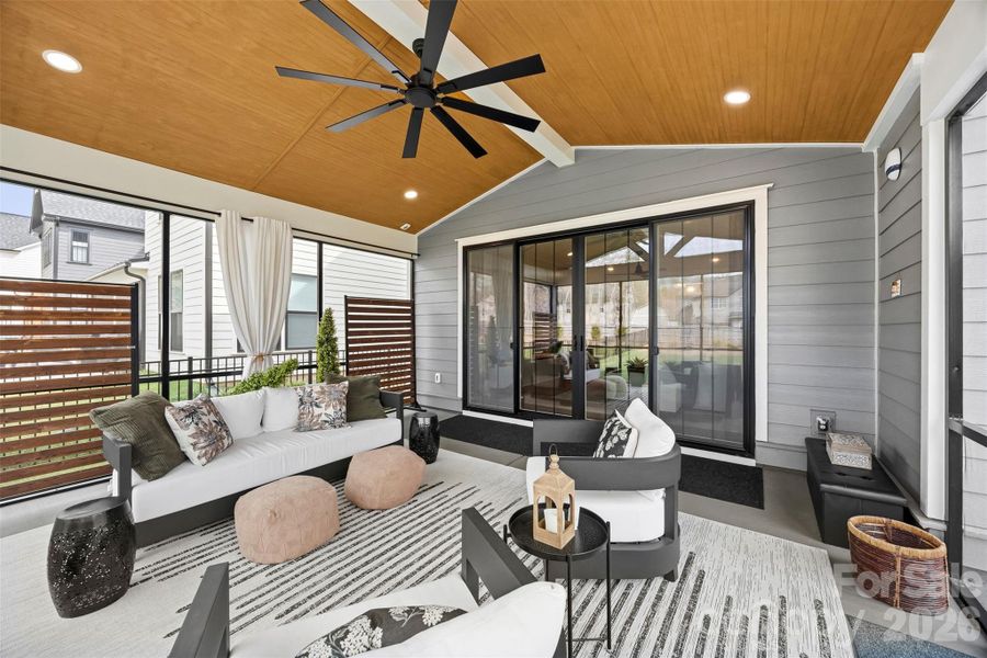 19 X 16 Screened in patio. 19 X 16 Screened in patio.